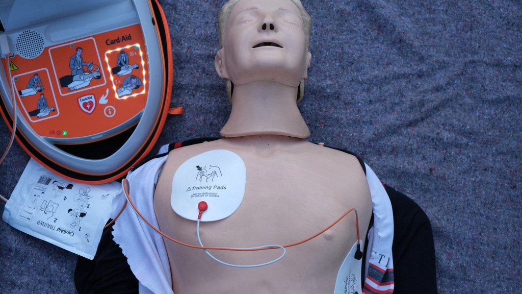 Otomatik Eksternal Defibrilatörler (AED)